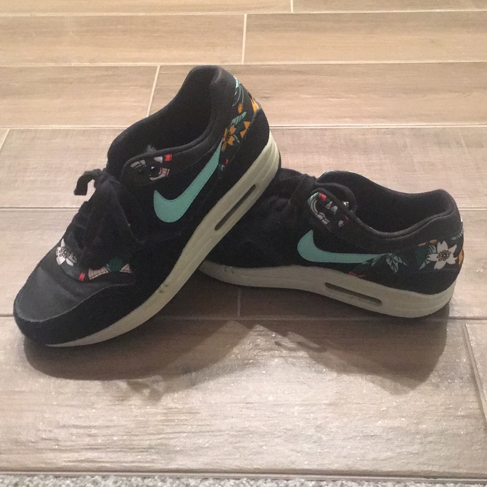 Limited edition floral Nike Air